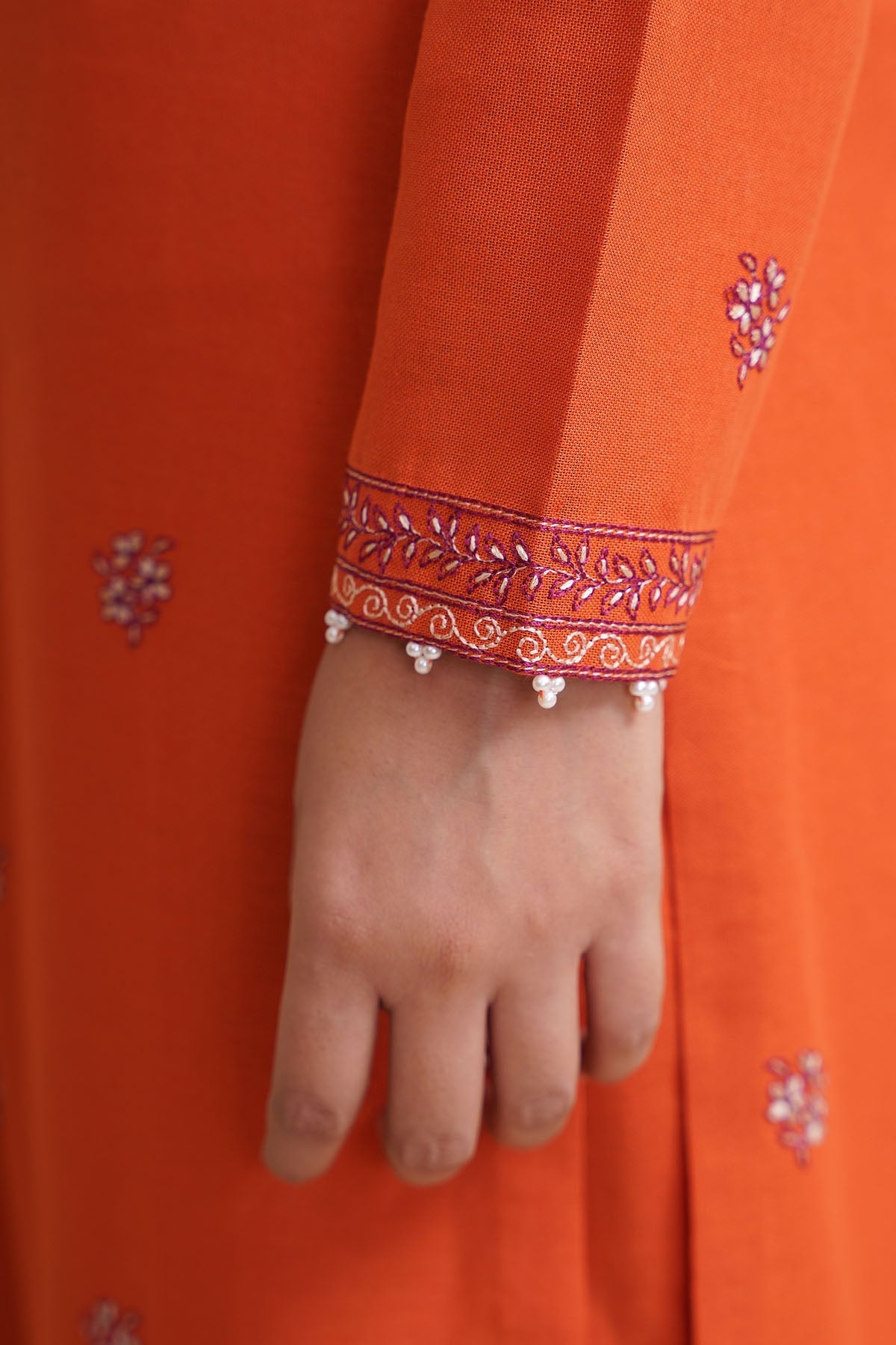 3 Piece - Unstitched - Embroidered Khaddar Suit - E1804