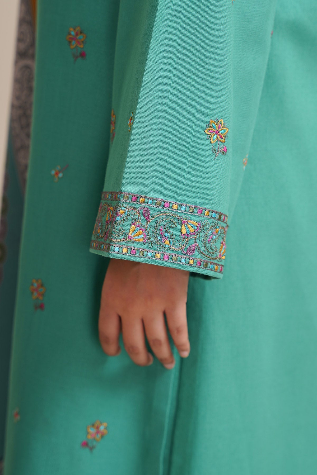 3 Piece - Unstitched - Printed & Embroidered Khaddar Suit - C6379