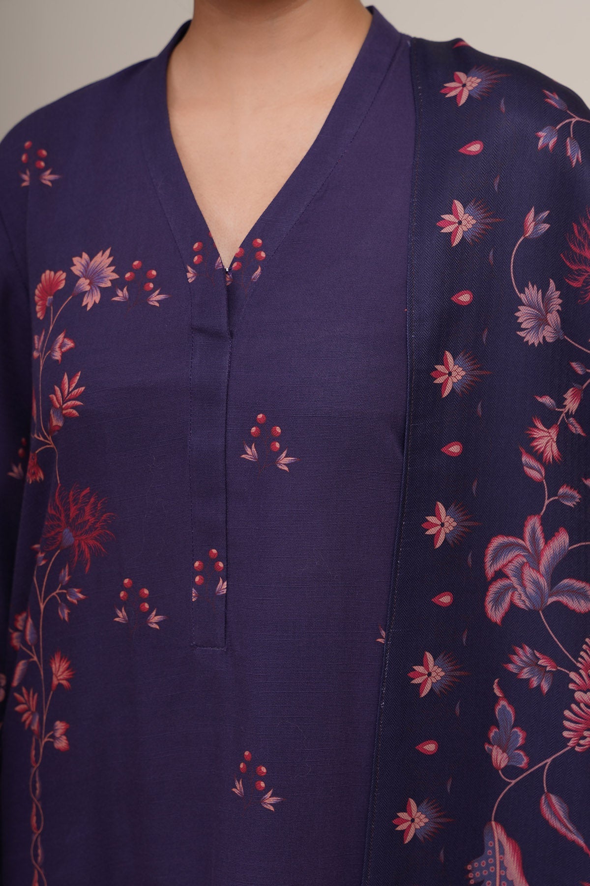 3 Piece - Unstitched - Printed Khaddar Suit - C6398