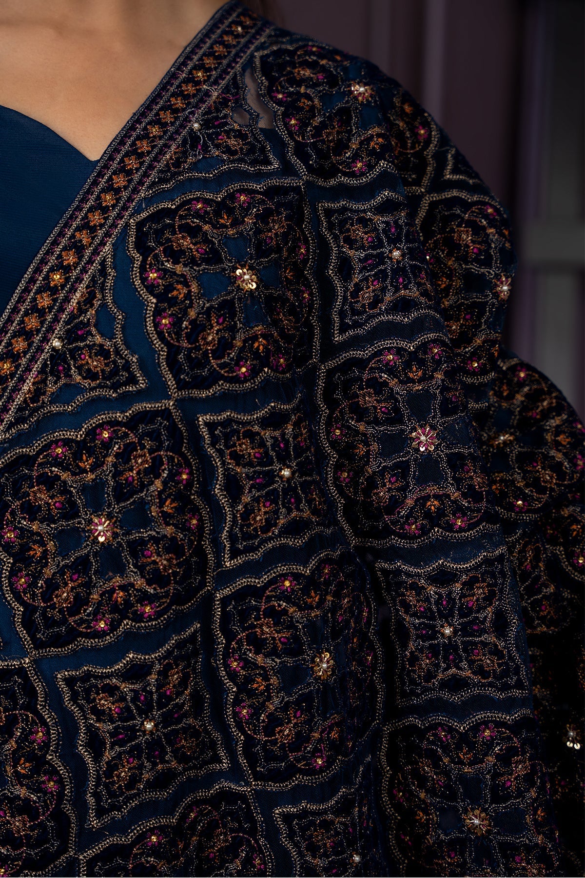 Embroidered Velvet Shawl - E1363
