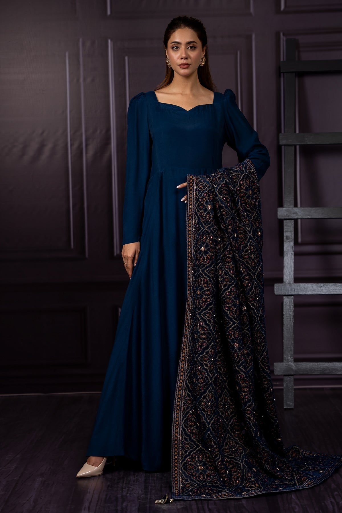 Embroidered Velvet Shawl - E1363