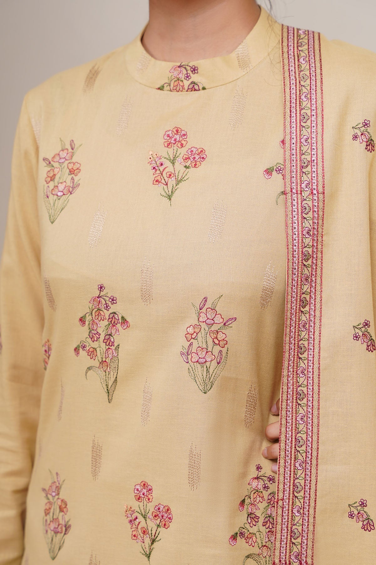 3 Piece - Unstitched - Embroidered Khaddar Suit - E1754