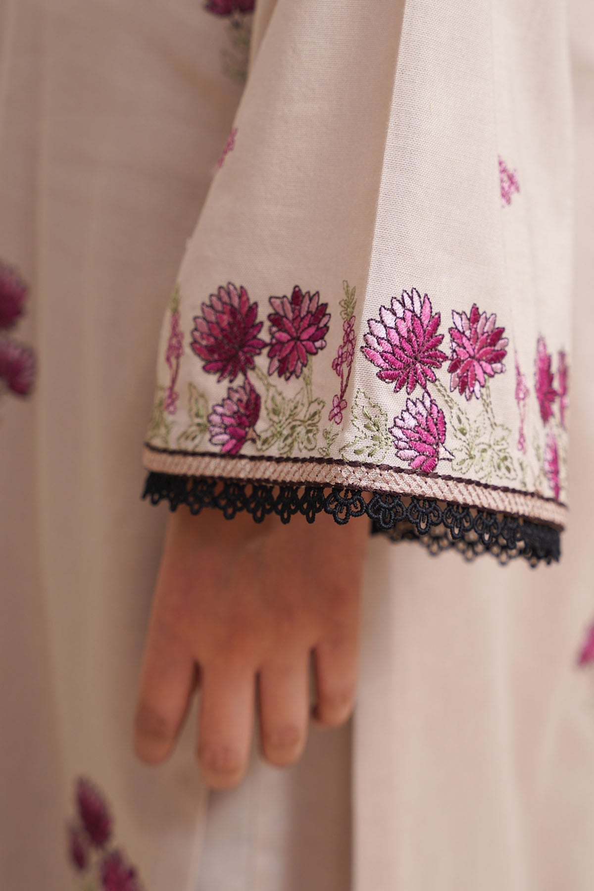 3 Piece - Unstitched - Embroidered Khaddar Suit - E1757