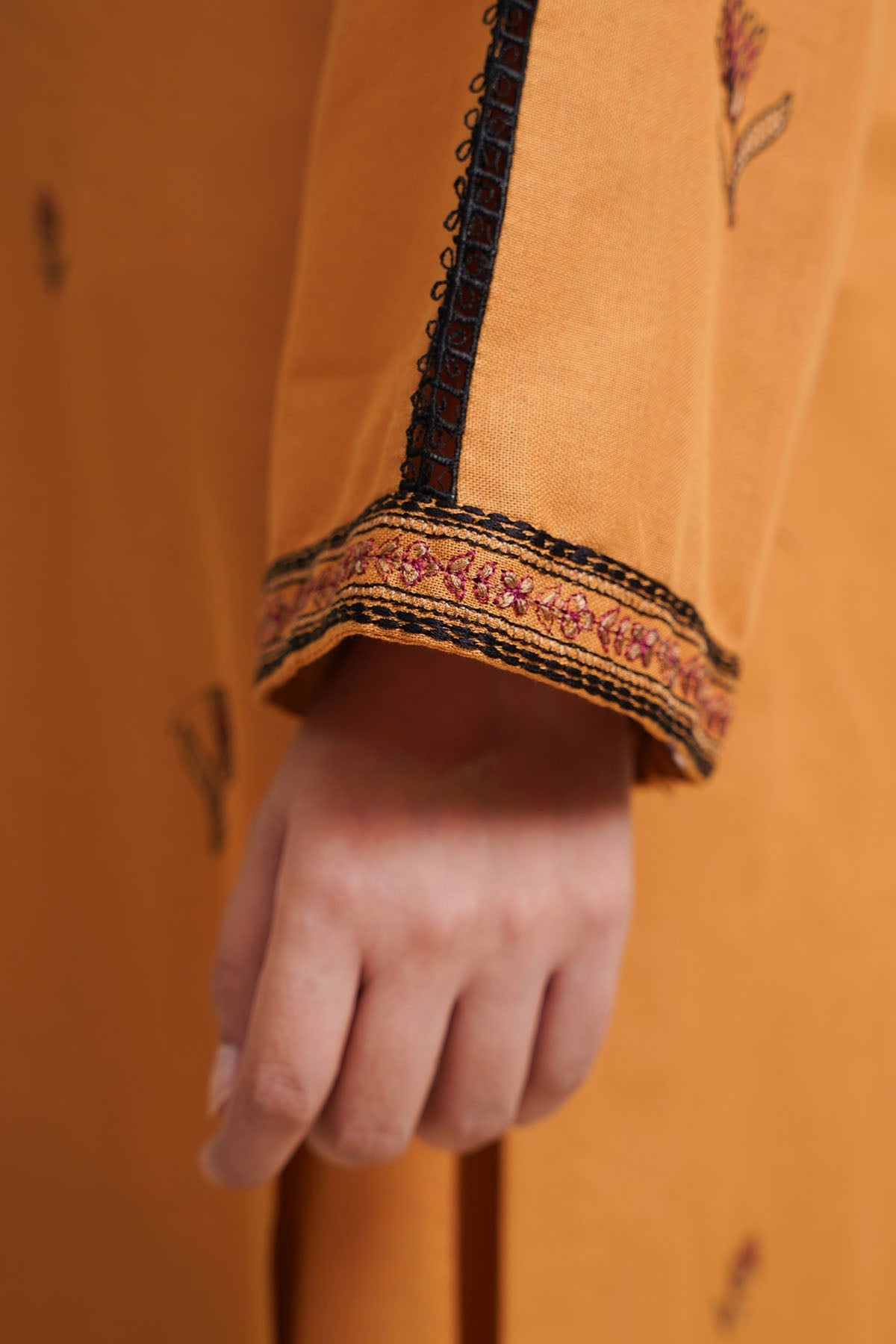 3 Piece - Unstitched - Embroidered Khaddar Suit - E1759