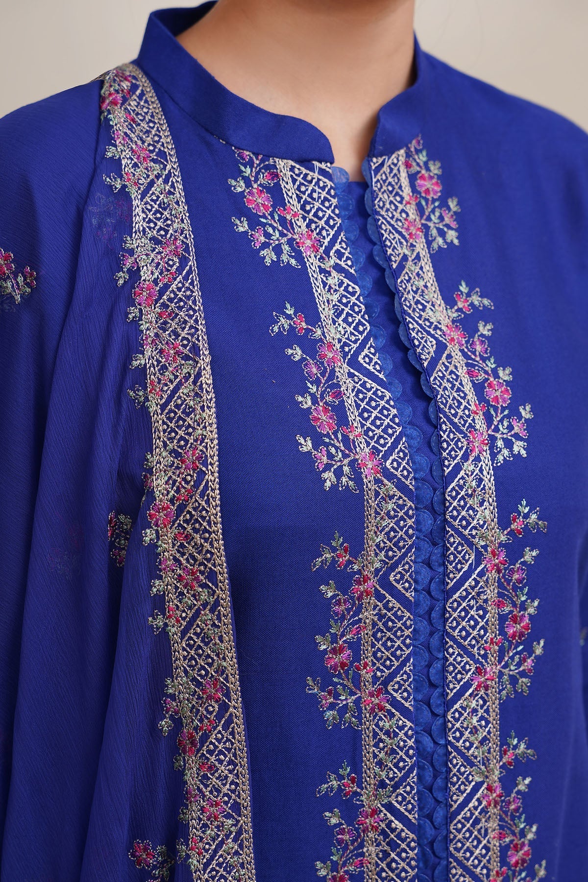 3 Piece - Unstitched - Embroidered Khaddar Suit - E1803