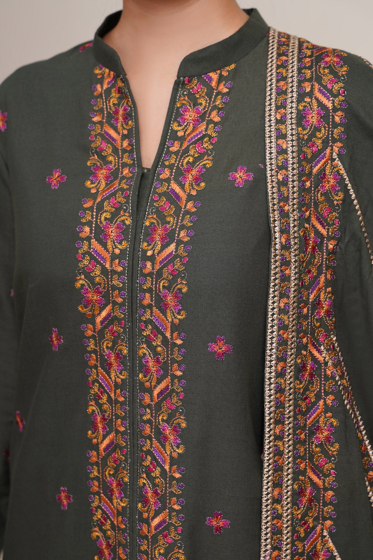 3 Piece - Unstitched - Embroidered Khaddar Suit - E1817