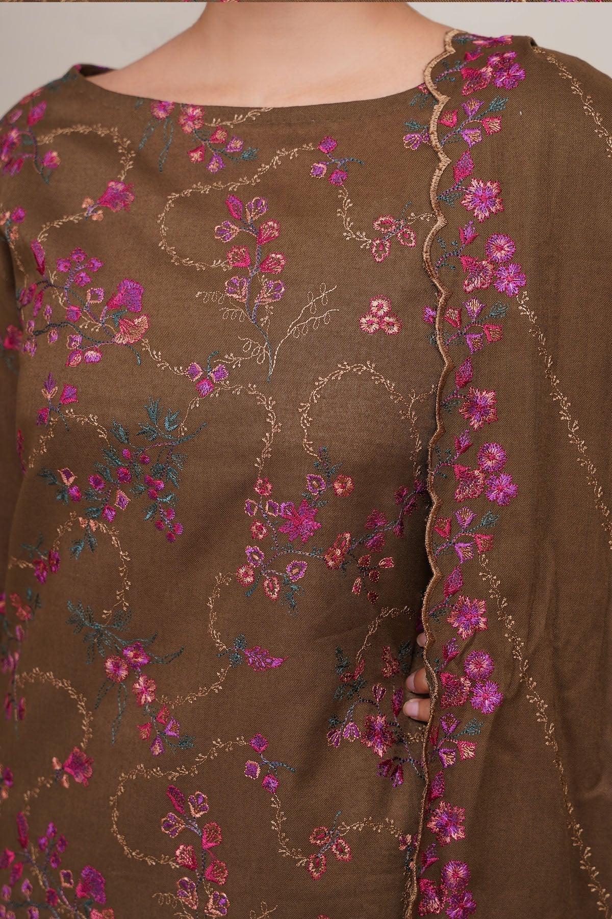 3 Piece - Unstitched - Embroidered Khaddar Suit - E1832